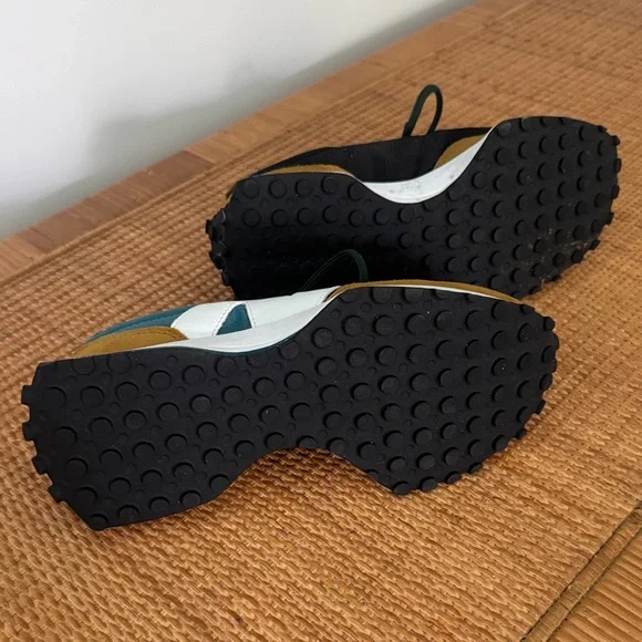 New Balance Men's Sneakers in Black, White, Tan, and Teal - Picture 3 of 3